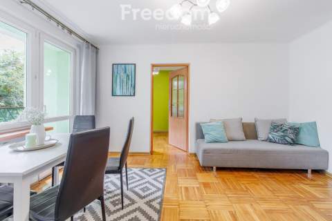 3 pokojowe mieszkanie na parterze z balkonem