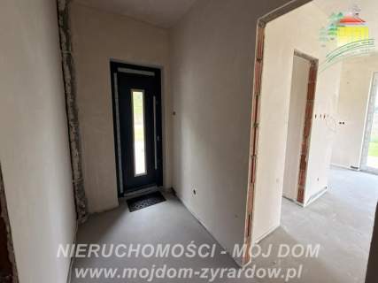 Przestronny dom w Bronisławowie 