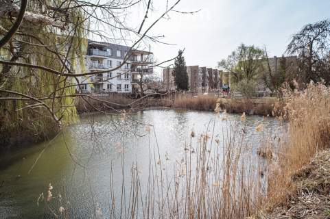 3-pokoje z dużym balkonem, podwójnym m. postojowym