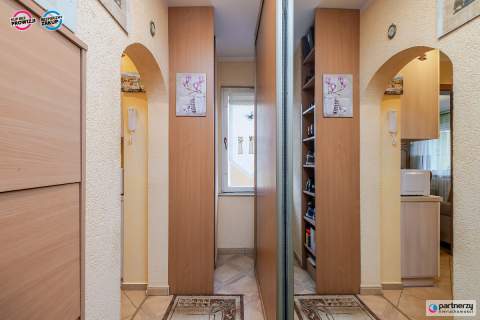1 piętro 3 pokoje z loggią i widokiem na zieleń