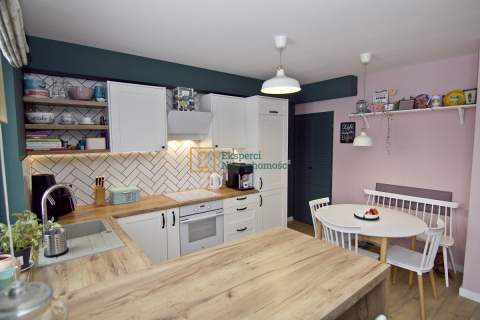 Szeregówka przy ul. Herbowej,120 m2, garaż w bryle