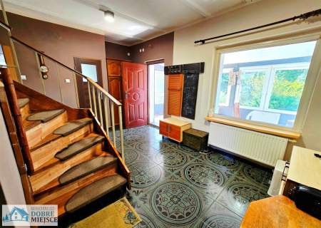 Wygodny, z fotowoltaiką, na dużej działce 