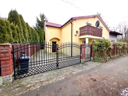 Wyjątkowy dom dwu mieszkaniowy Opatkowice