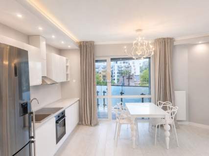 apartament 3-pokojowy 70 m 2 balkony parking