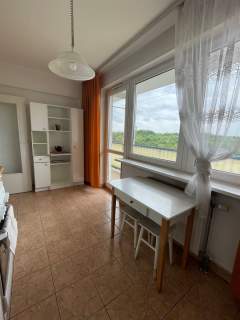 KAWALERKA Z OSOBNĄ KUCHNIĄ - 37 M2 - WIELICKA