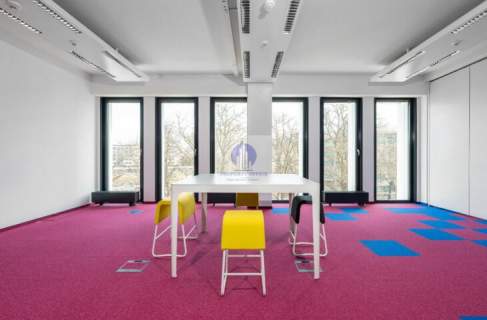 Włochy lokal biurowy 2045,90m2 do wynajęcia