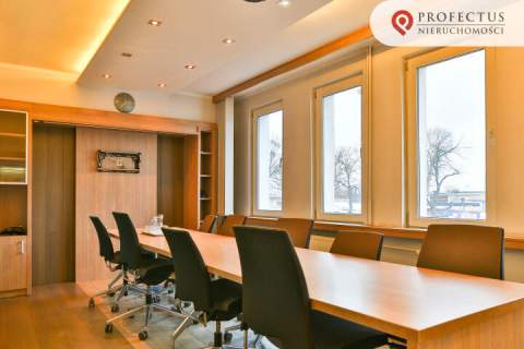 Obiekt 1 613m2, Plac 1700 m2 Hala z suwnicą Gdańsk