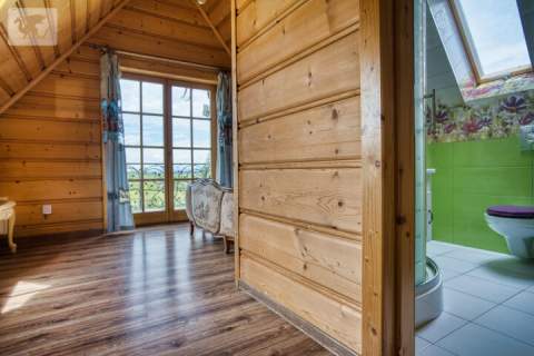 Dom z bali na działce 1902 m2 - idealny do zamieszkania i pod...