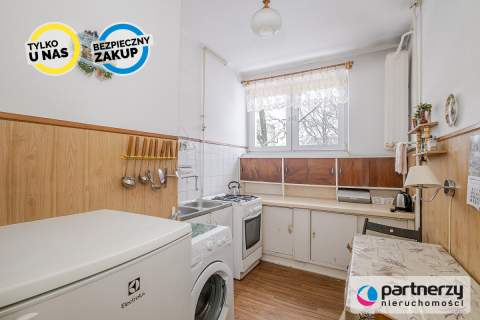 2 pok z balkonem.
