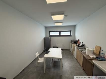 Budynek biurowo-magazynowy 295 m2, Żyraków, Dębica