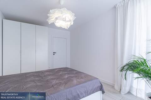 Górka Narodowa, 38 m2, 2 pokoje, loggia, tramwaj.
