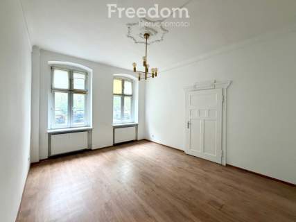 Wyremontowane i przestronne - 90m - Pl. Wolności 2