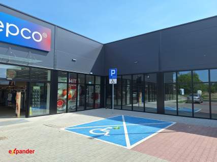 Komercyjny obiekt handlowy - park handlowy