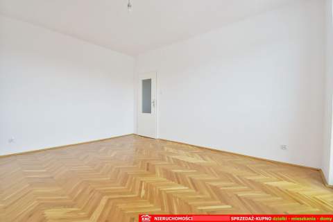 3 pokoje, po remoncie z garażem blisko Park Zdroj.