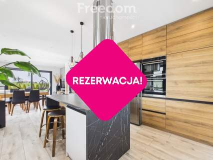 Nowoczesny dom parterowy z widokiem na horyzont