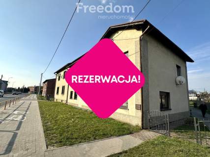 Dom dwurodzinny z dużą działką