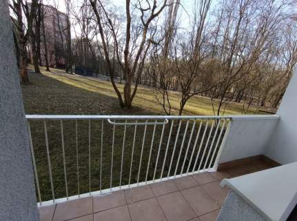 2 pokoje 46 m parter balkon