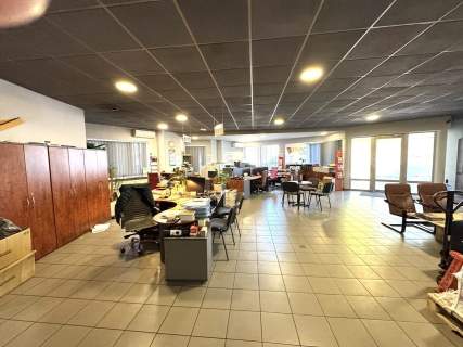 Warsztat 300 m 4 podnośniki UDT S8 Ożarów