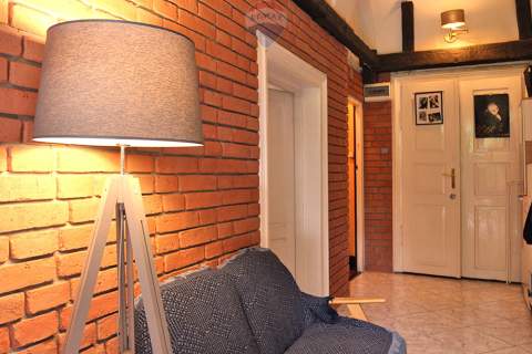 Kamienica inwestycyjna parking 8 aut - centrum