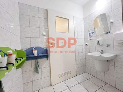 Gotowy lokal po przedszkolu z zapleczem sanitarnym 128,9 m2