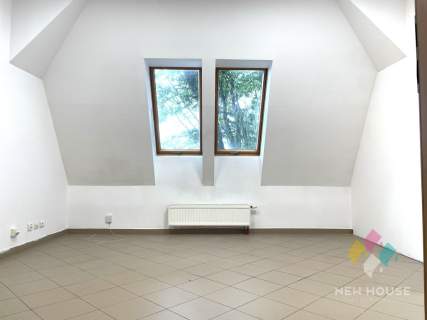 Lokal 32 m2, 1 piętro, 2 pomieszczenia