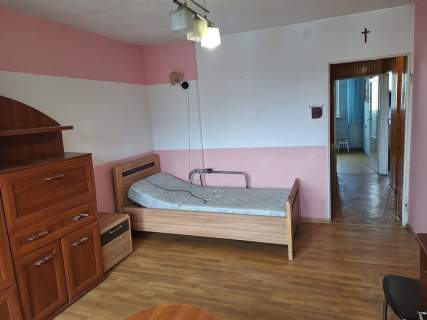 Mieszkanie 46 m2, centrum, do remontu. Polecamy