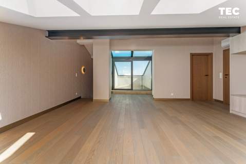 Dwupoziomowy apartament z widokiem na Wawel