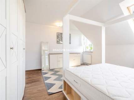 Urokliwa szeregówka w zielonych Krzysztoforzycach