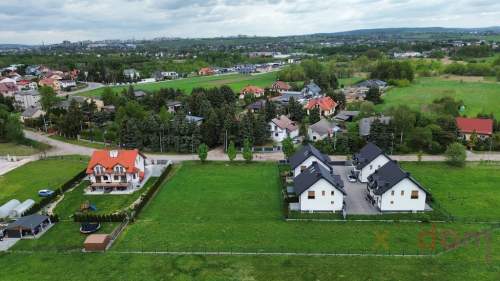Działki pod inwestycje 2400 m2