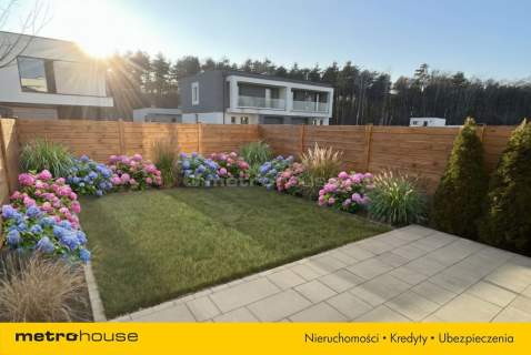 Nowoczesny segment 4 pokoje i ogródek w Słupnie