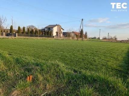 Atrakcyjne działki 16arów. Łętkowice centrum.