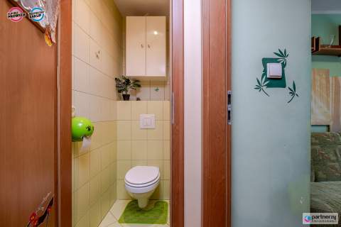 1 piętro 3 pokoje z loggią i widokiem na zieleń