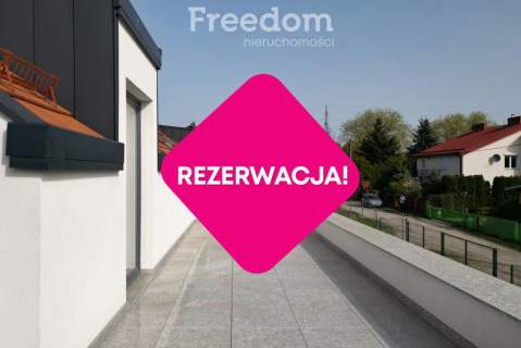 Nowoczesna połowa domu z garażem w Wójtowie