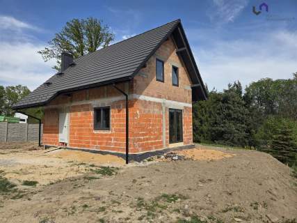 NOWY DOM Z POTENCJAŁEM NA DUŻEJ DZIAŁCE 