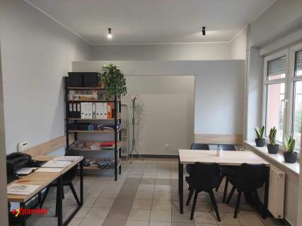 Budynek handlowo - usługowy w centrum