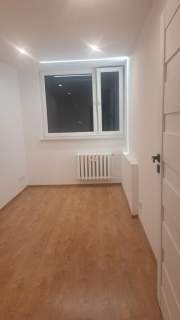 Wysoki parter 3 pokoje po remoncie Balkon Cicha okolica
