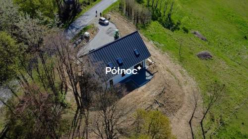 Chronów-dom w stanie deweloperskim