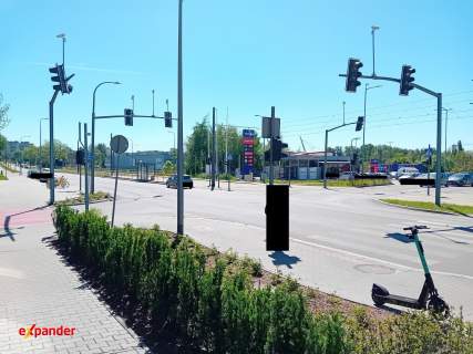 Działka Usługowa przy C. Handlowym i Stacji Paliw