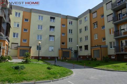 Koszarowa 17 blok, piwnica, balkon
