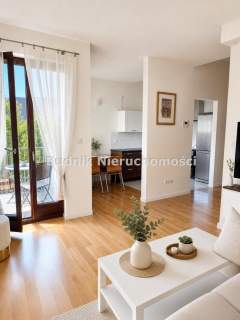 APARTAMENT PRZY METRZE