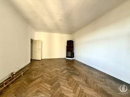 2-pok. mieszkanie w zadbanej kamienicy w centrum