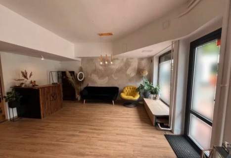 Lokal usługowy 78,4 m Katowice Os. Tysiąclecia