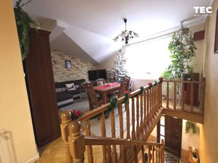 Wyjątkowy dom dwu mieszkaniowy Opatkowice