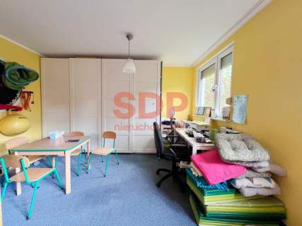 Gotowy lokal po przedszkolu z zapleczem sanitarnym 128,9 m2