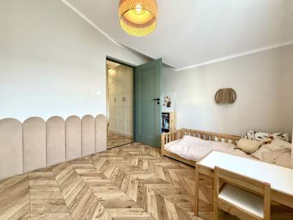 Osobna kuchnia/Klimatyzacja/Balkon 9m2/ Piwnica 7m