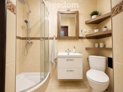 Nowoczesny dom z klimatem, 2000m2,