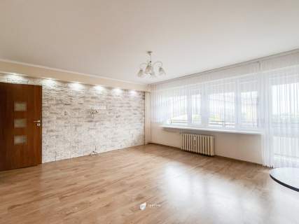 2-pokojowe mieszkanie z dużym balkonem.