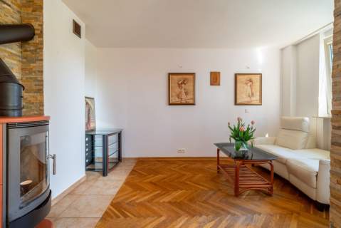 Mieszkanie w szeregu z ogrodem 80 m .