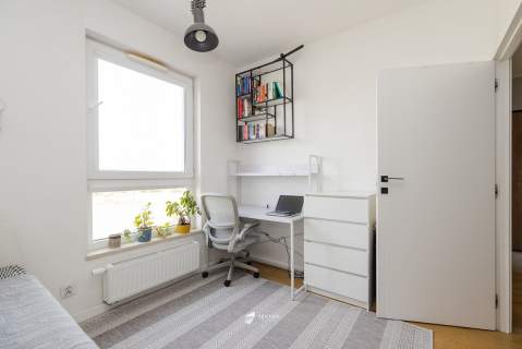 3 pokoje dwustronne duży balkon garaż