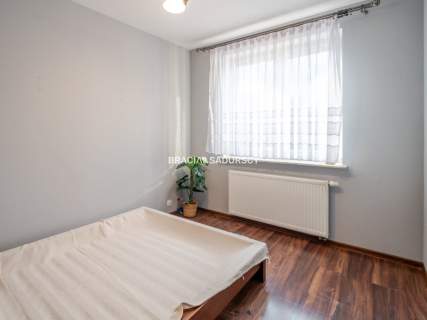 Zadbane 2 pokoje z balkonem Spokojne osiedle